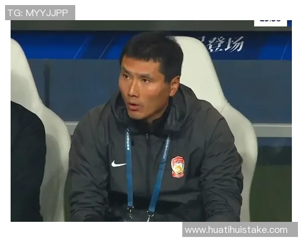 邵佳一在家看电脑时惊现700多条信息不知官宣时机何在