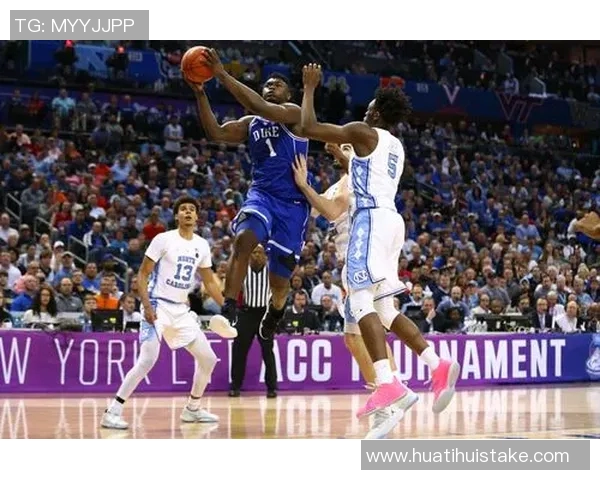 锡安半场表现平平8投4中贡献10分5篮板5助攻正负值惨淡15引发关注